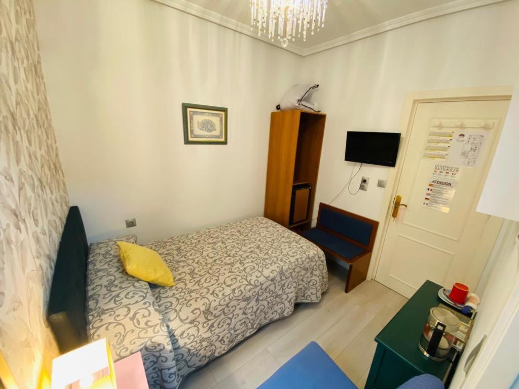 Pension Antonio Guesthouse Alicante Buitenkant foto